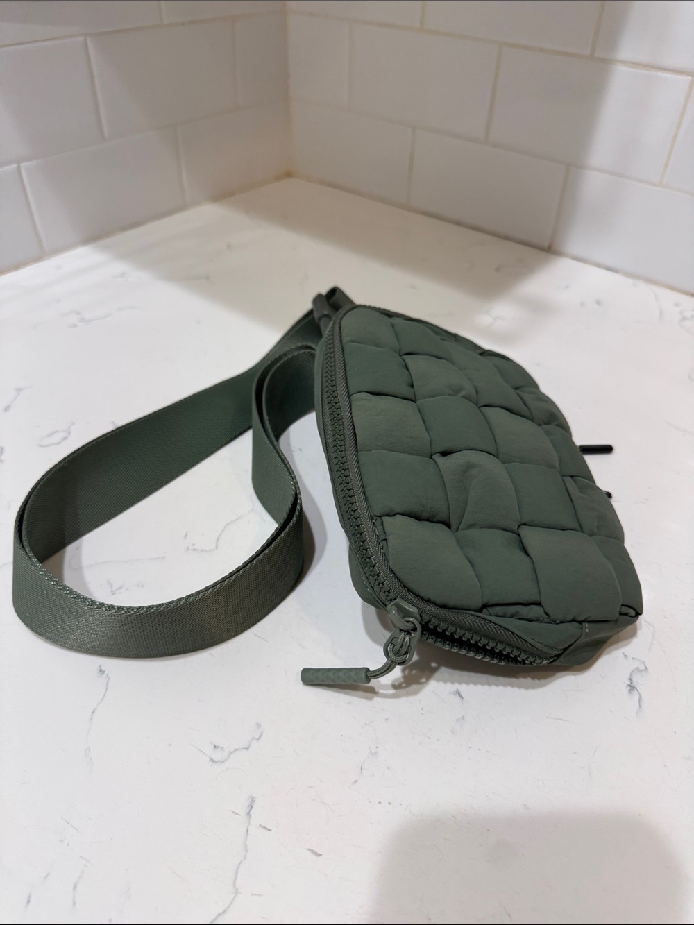 Woven Quilted Belt Bag in Olive NEW - Picture 2 of 10